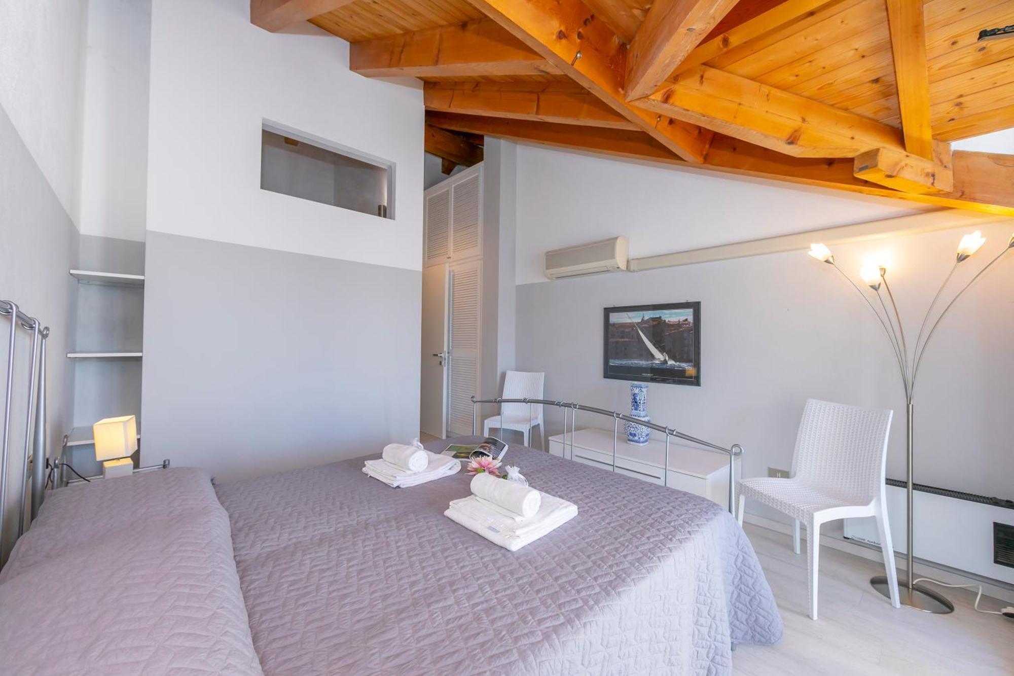 Blu Lake Apartment On Ghiffa Beach - Happy Rentals 외부 사진