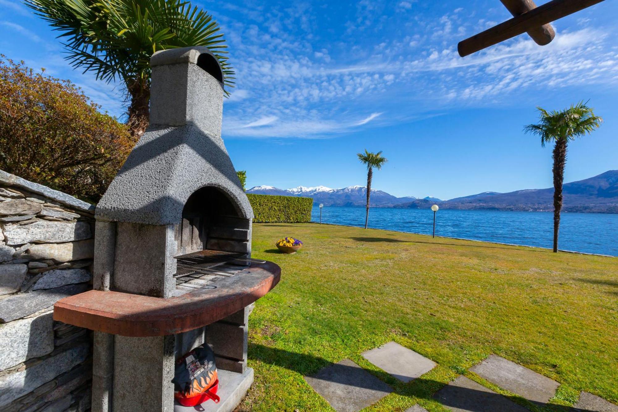 Blu Lake Apartment On Ghiffa Beach - Happy Rentals 외부 사진